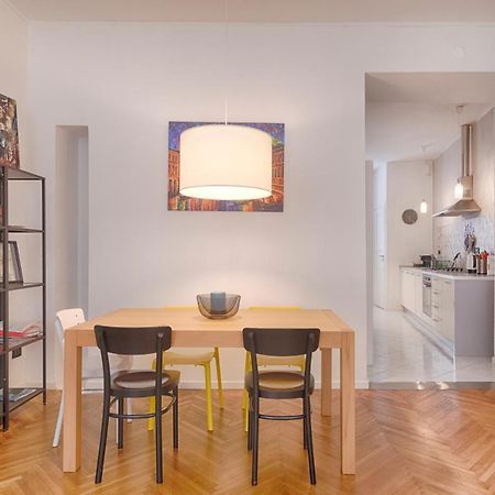 Mihaela Apartment - Charme Near The Station ตรีเอสเต ภายนอก รูปภาพ