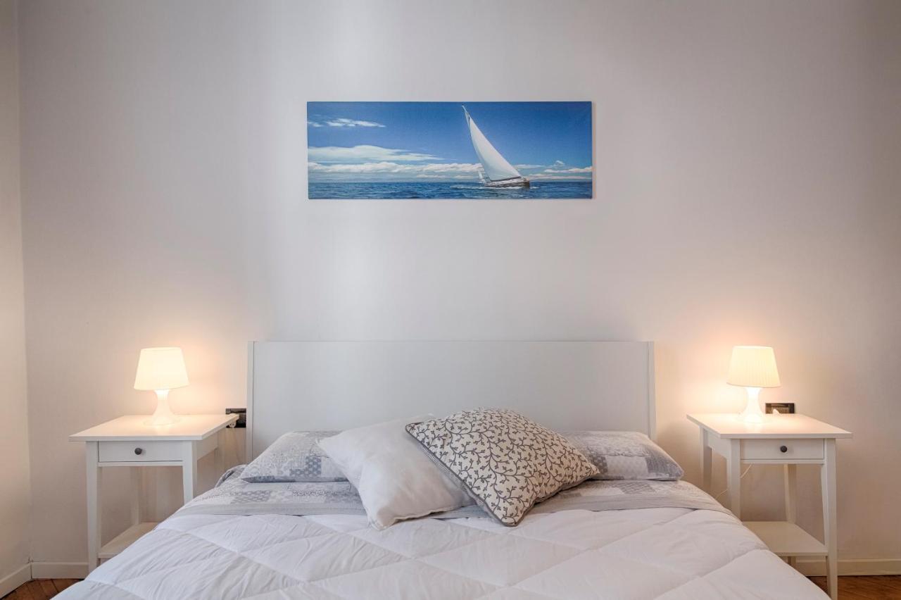 Mihaela Apartment - Charme Near The Station ตรีเอสเต ภายนอก รูปภาพ