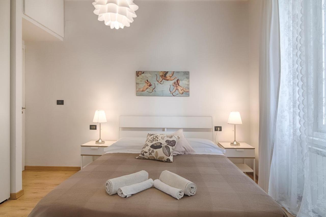 Mihaela Apartment - Charme Near The Station ตรีเอสเต ภายนอก รูปภาพ