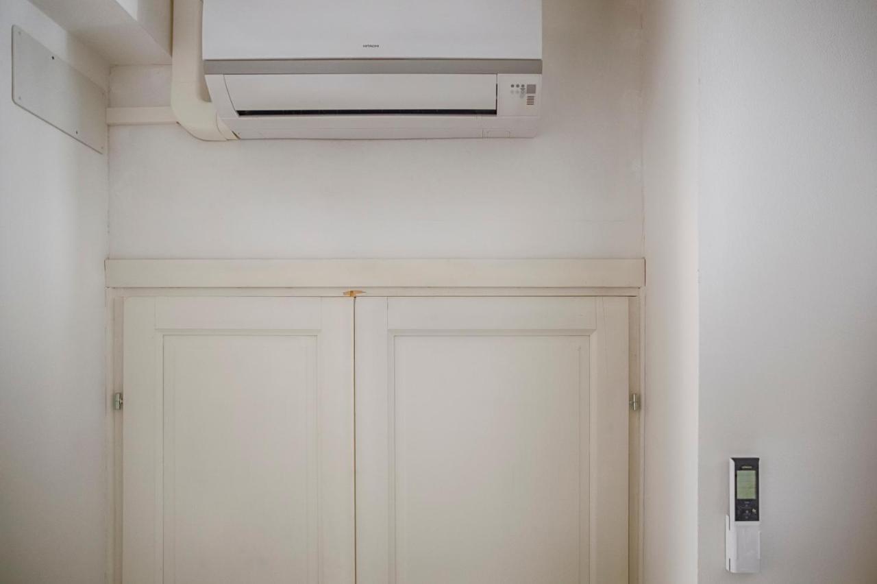 Mihaela Apartment - Charme Near The Station ตรีเอสเต ภายนอก รูปภาพ